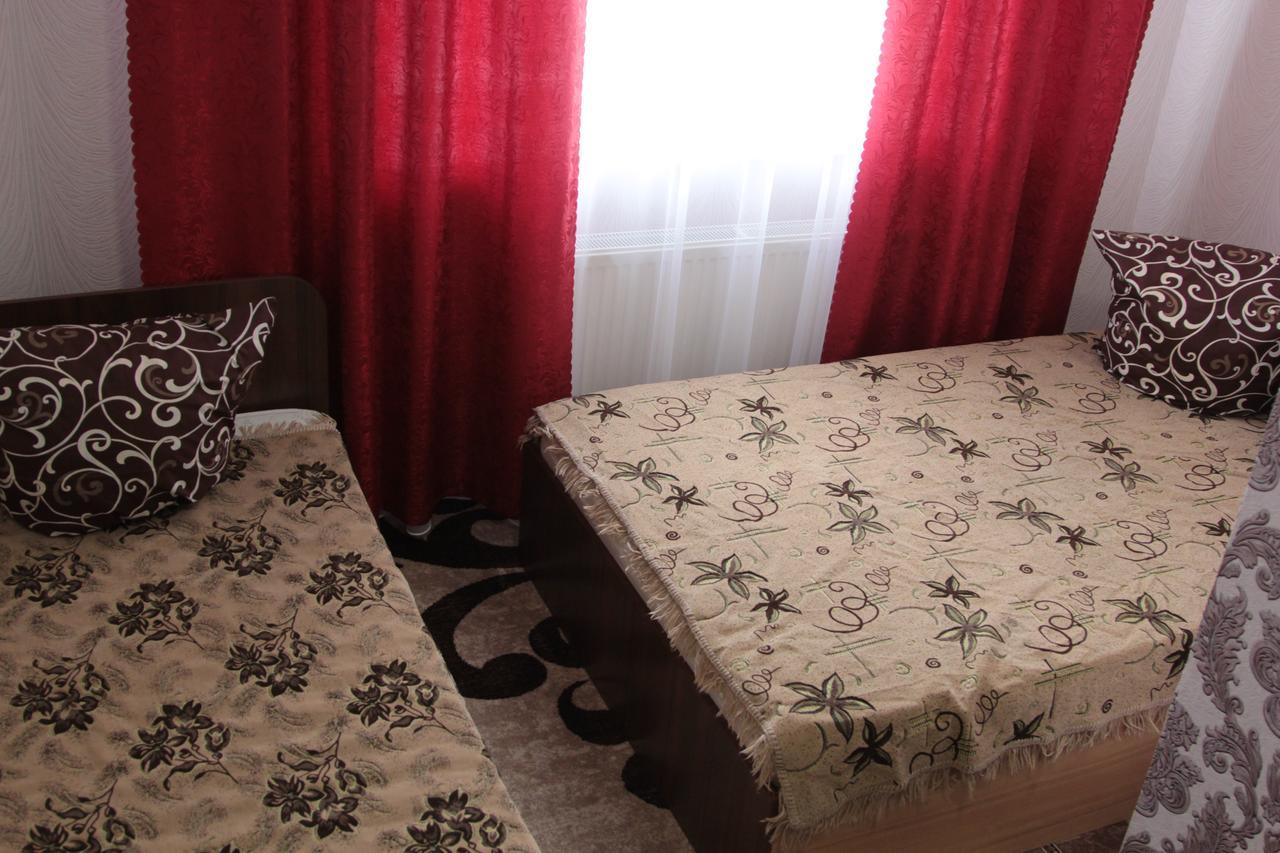 Karavan Hotel Bila Krynytsya  Exterior foto